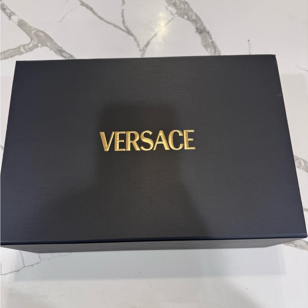 Versace Soft Pink Slippers - Picture 5 of 9